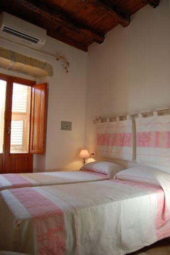 Bed and Breakfast Note Sulla Piazza Cagliari Pokoj fotografie