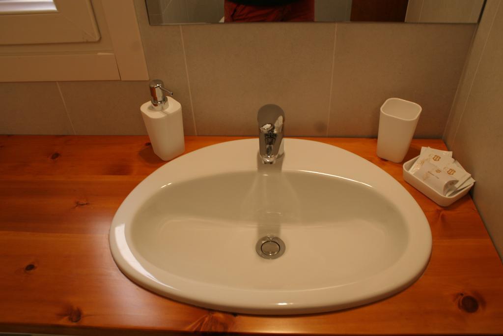 Bed and Breakfast Note Sulla Piazza Cagliari Pokoj fotografie